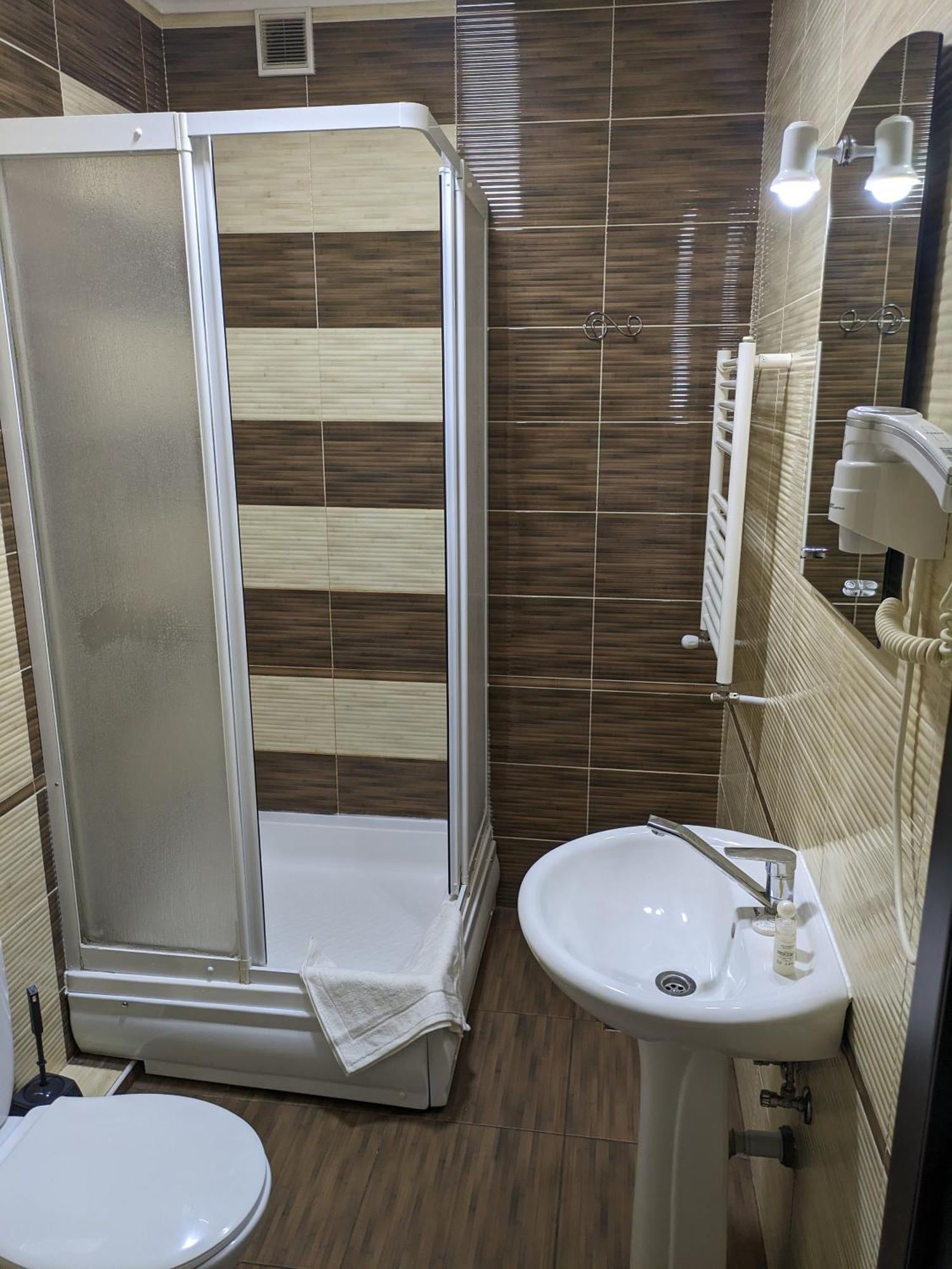 Lolo Hotel Kişinev Dış mekan fotoğraf